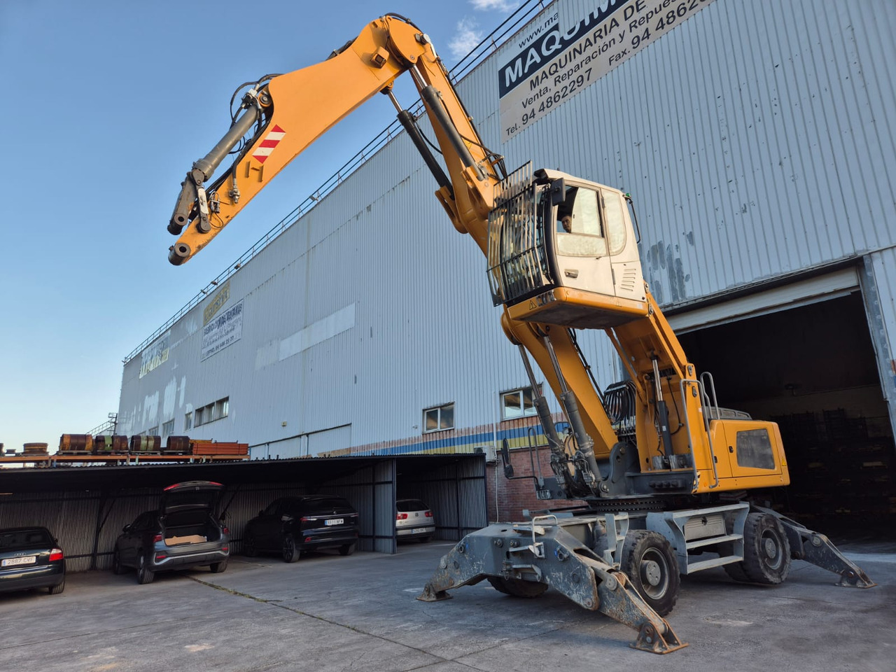 Manipulador de materiales LIEBHERR LH30M