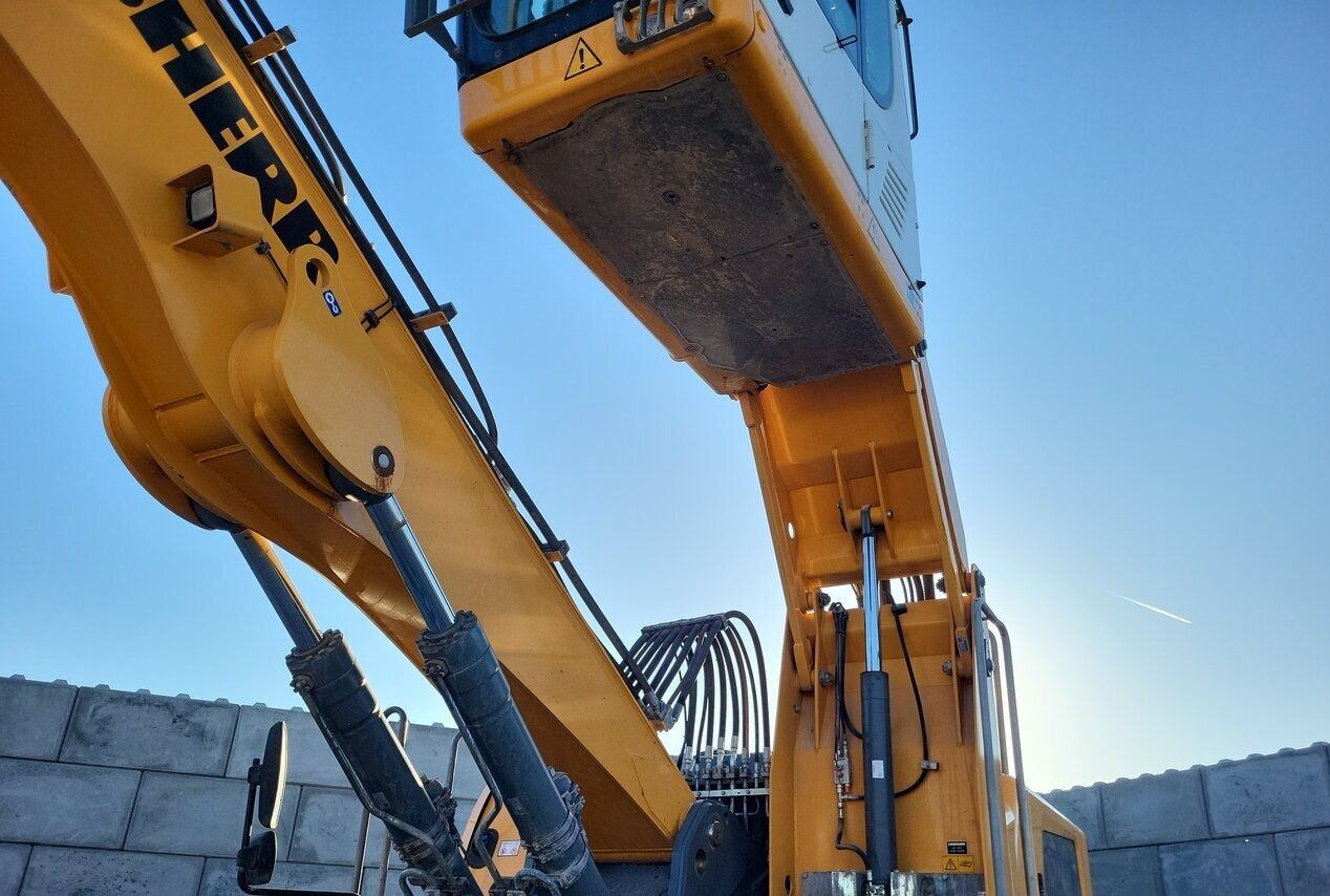 Manipulador de materiales LIEBHERR LH30M