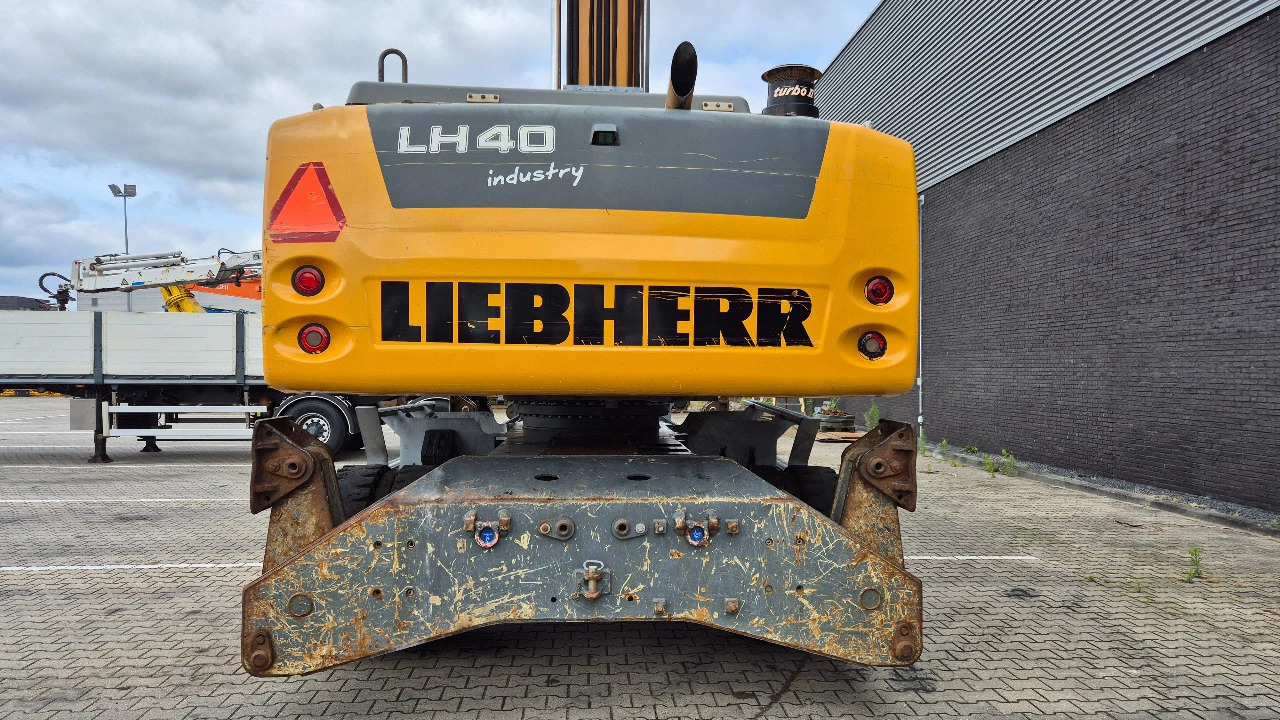 Manipulador de materiales LIEBHERR LH40M