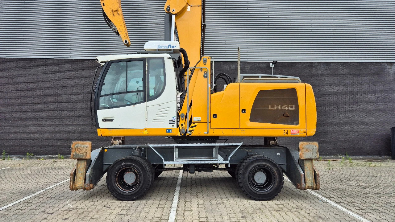 Manipulador de materiales LIEBHERR LH40M