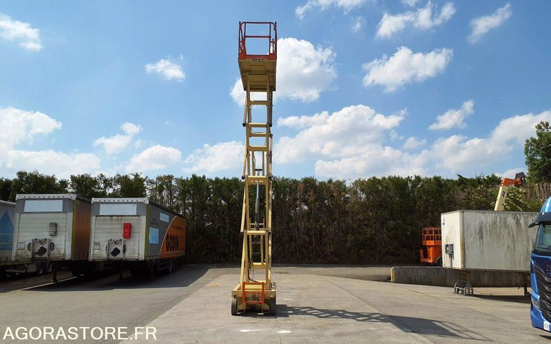Plataforma elevadora JLG 2646 ES  NACELLE CISEAU ÉLECTRIQUE 10 M ÉTROIT