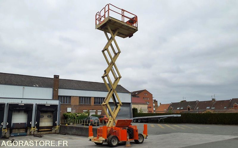 Plataforma elevadora Nacelle DIESEL JLG 260MRT