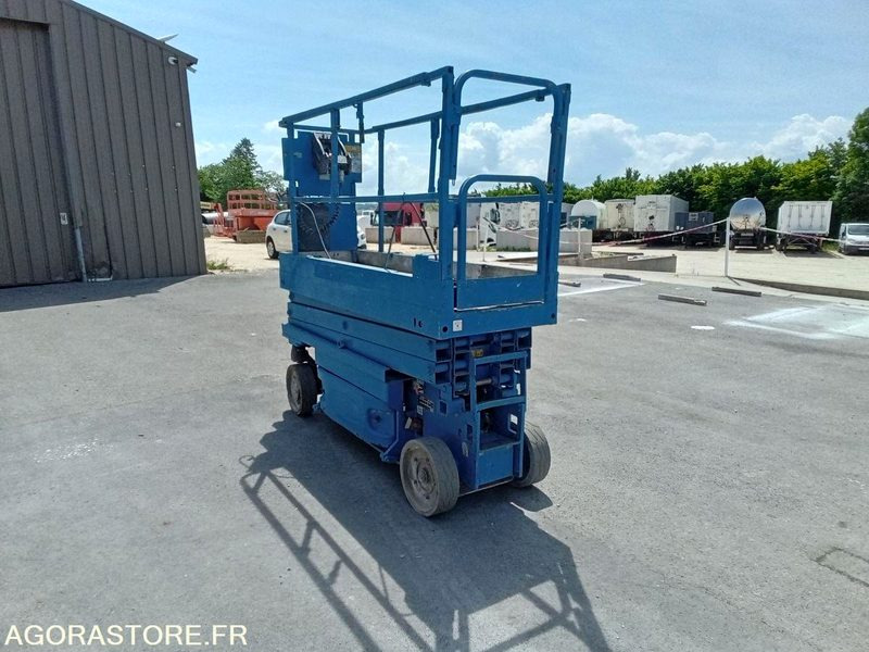 Plataforma elevadora Nacelle electrique à ciseaux JLG 2030ES