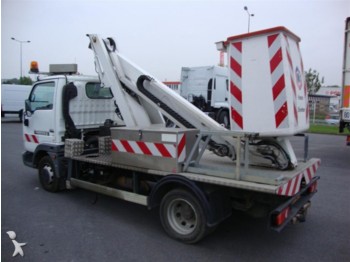 Nissan Cabstar 120.35 - Plataforma elevadora