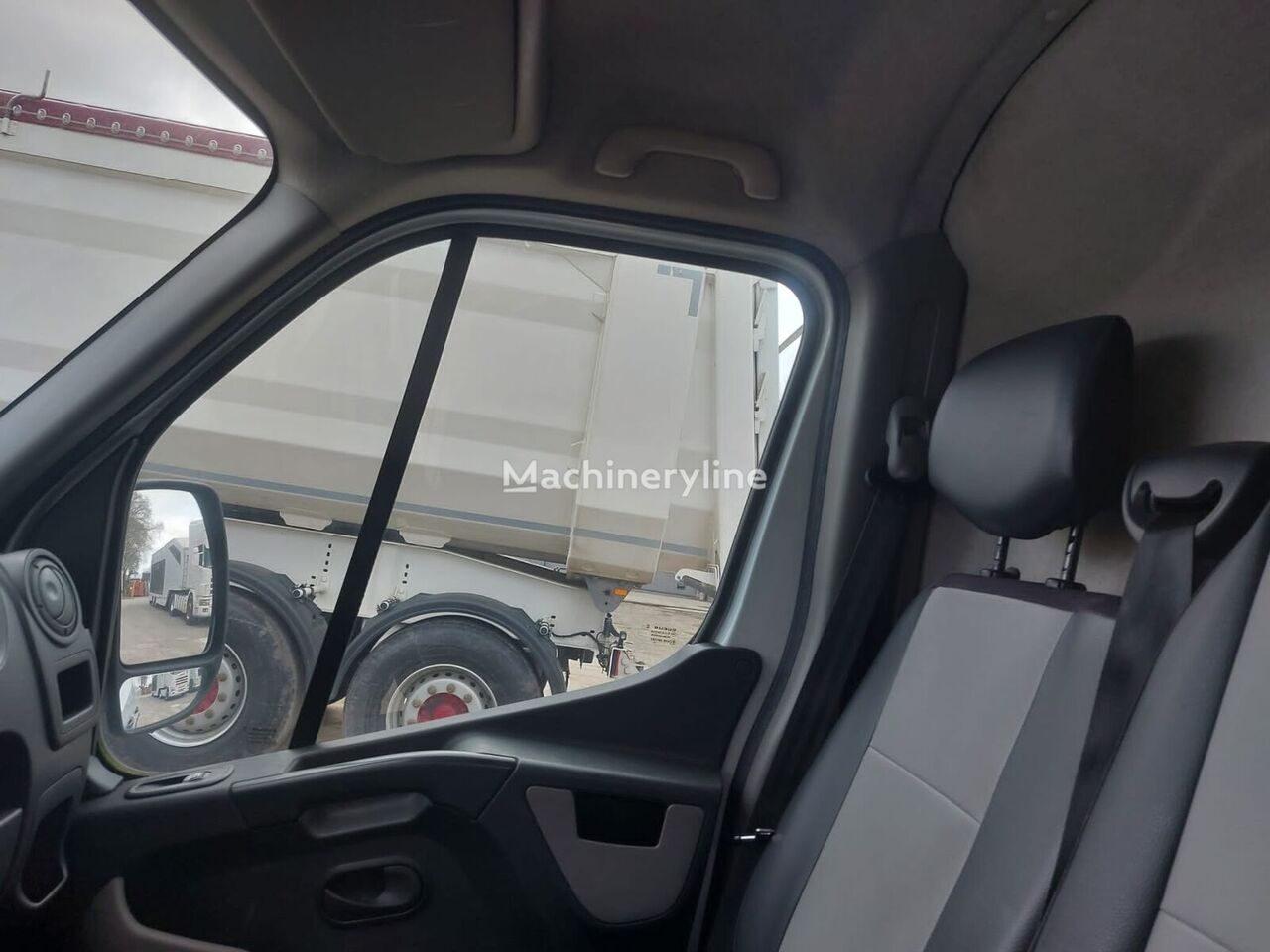 Camión con plataforma elevadora Renault MASTER: foto 8