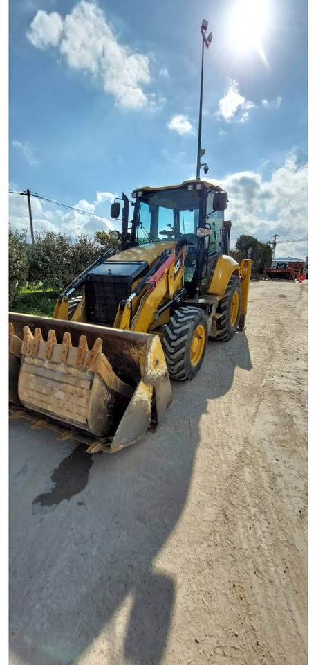 Retroexcavadora CAT 432F2