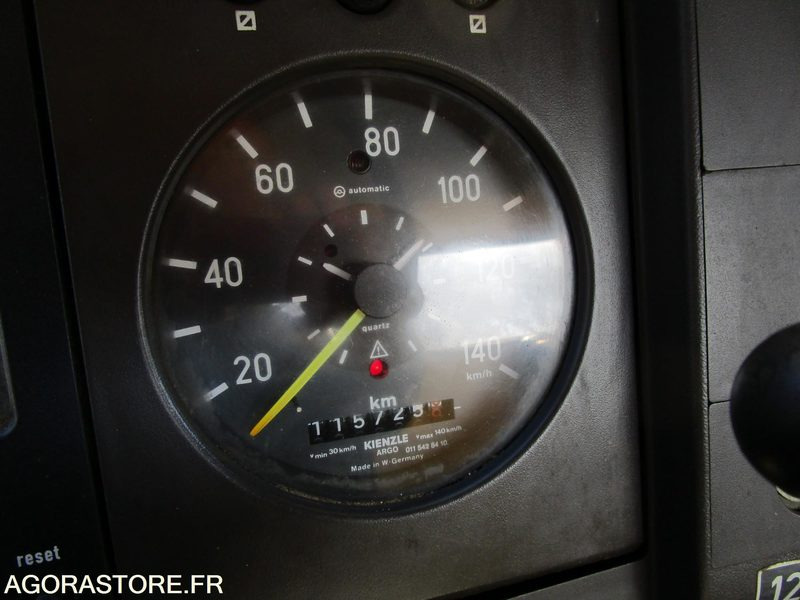 Retroexcavadora Unimog U140 - 1994 - 115 000km - TRES BON ETAT