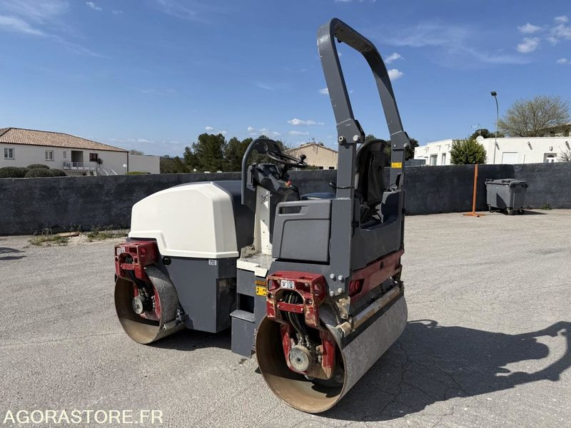 Rodillo Dynapac CC1200VI