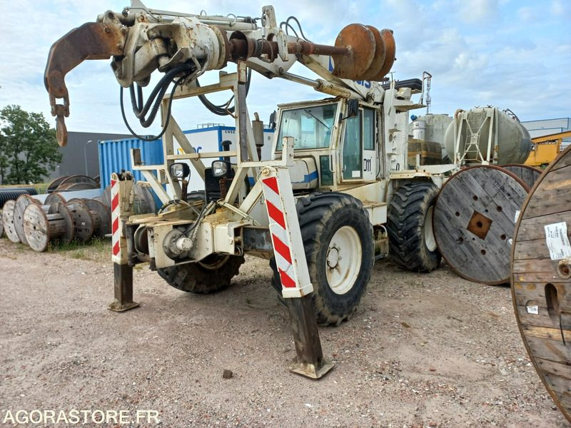Maquinaria de construcción TRACTEUR POSE POTEAUX RISA TA60.33