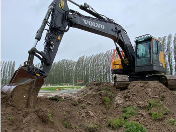 Volvo ECR 235EL - Excavadora de cadenas: foto 1
