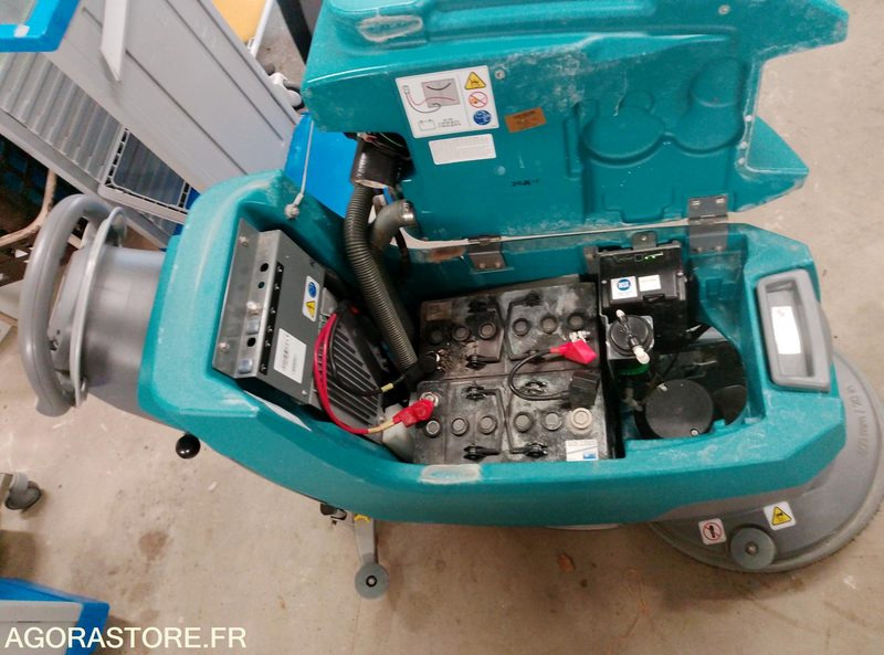 Fregadora auto laveuse TENNANT T300