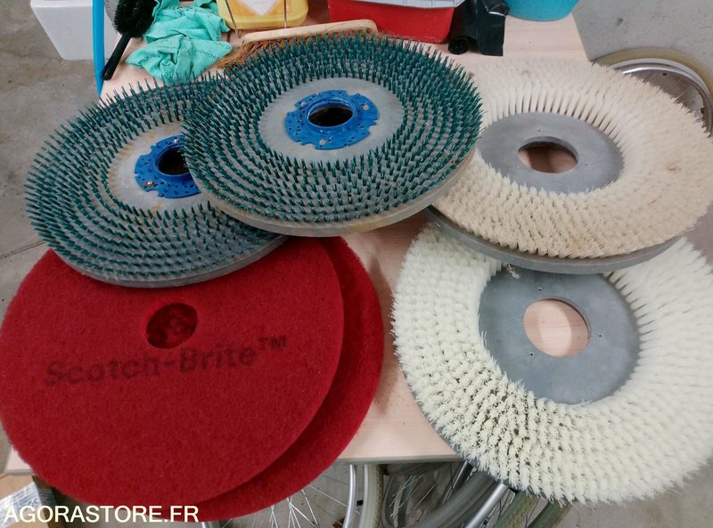 Fregadora auto laveuse TENNANT T300