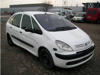 Citroen MPV, fabr.CITROEN, type PICASSO, 2.0 HDI, eerste inschrijving 01-01-2006, km-stand 122.000, chassisnr VF7CHRHYB39999468, AIRCO, alle documenten aanwezig - Coche