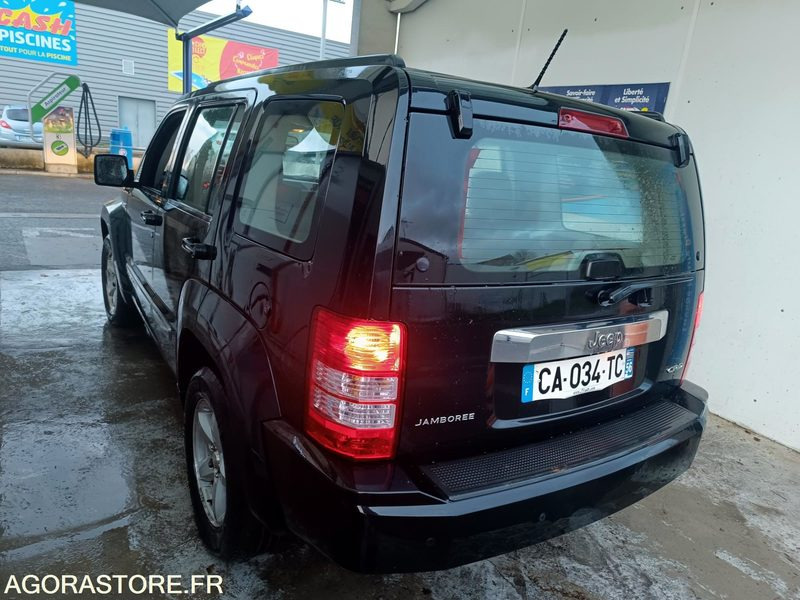 Coche Jeep Cherokee IV 2.8 CRD Jamboree - 2009 - 193 000 KM