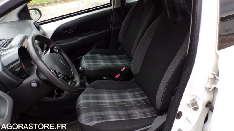 Coche Peugeot 108 FH-752-WP (BP)