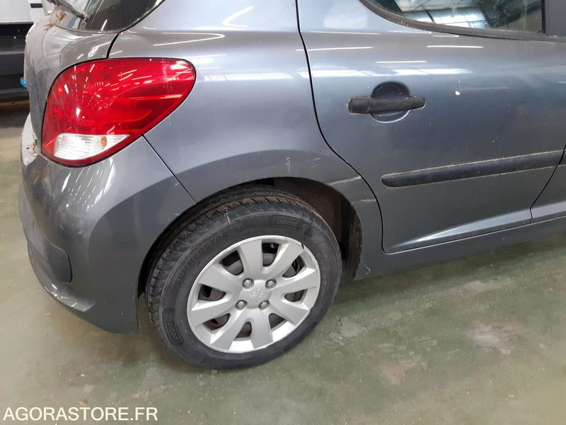 Coche Peugeot 207 1.4 l essence
