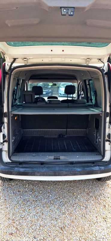 Coche Renault Kangoo (Ancien véhicule de la Police Municipale)