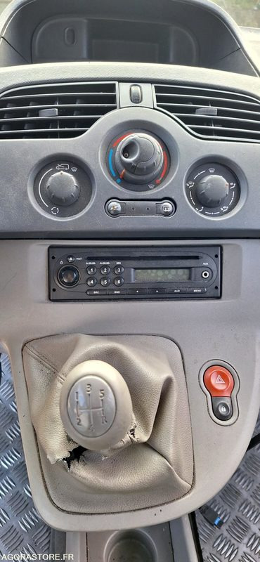 Coche Renault Kangoo (Ancien véhicule de la Police Municipale)