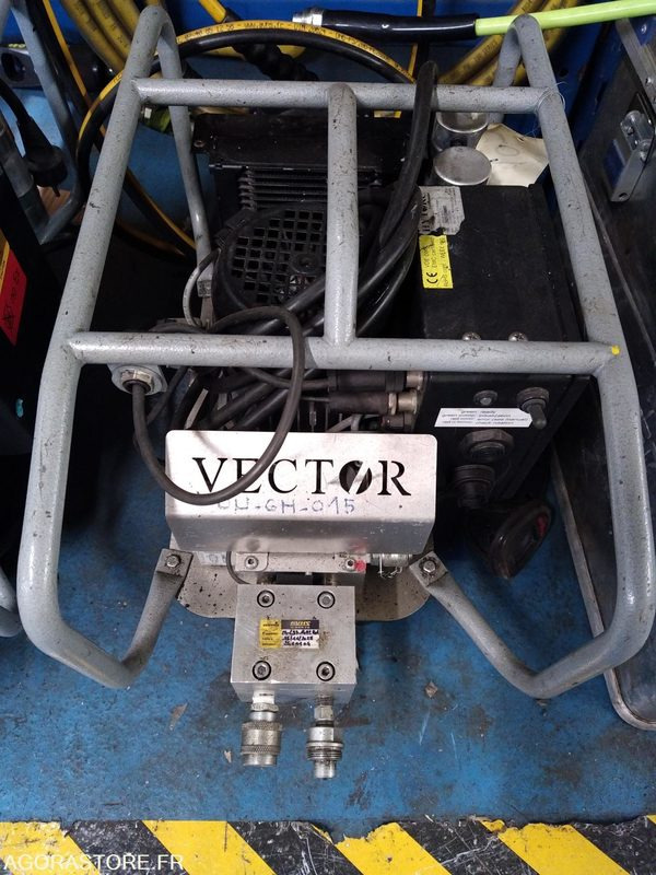 Herramienta/ Equipo GROUPE HYDRAULIQUE POUR SERRAGE