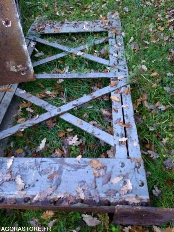 Herramienta/ Equipo Plancher métallique industriel style Eiffel