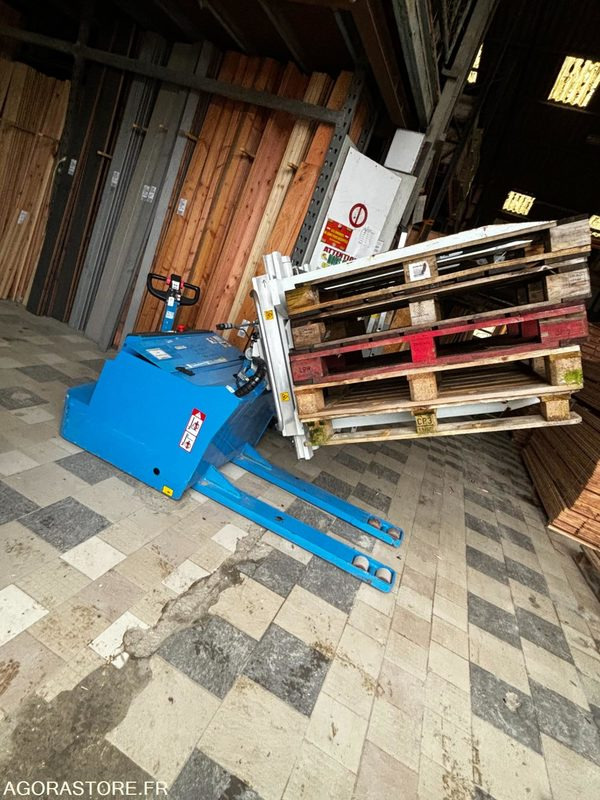 Herramienta/ Equipo RETOURNEUR DE PALETTES autonome transpalette