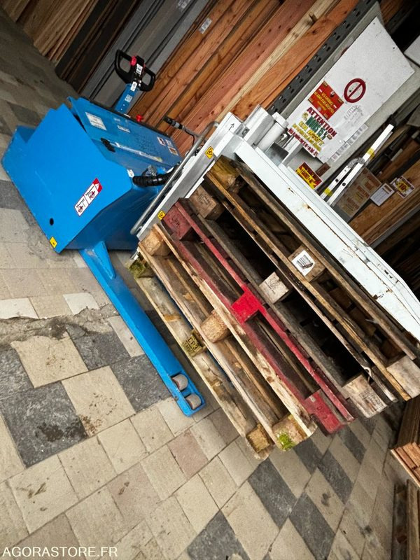 Herramienta/ Equipo RETOURNEUR DE PALETTES autonome transpalette