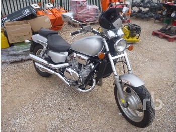 Honda VF750C MAGNA - Motocicleta