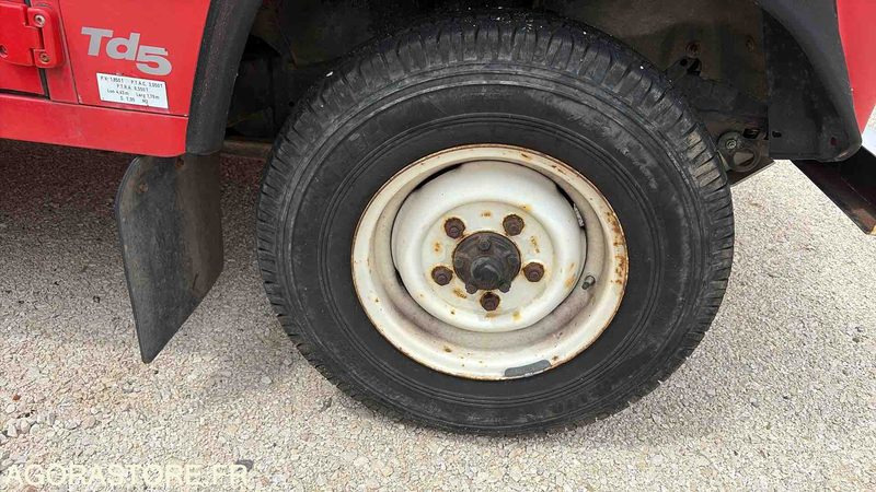 SUV/ Todoterreno LAND ROVER DÉFENDER 110 - 67 933 Kms - 1999 - 8419 WM 74