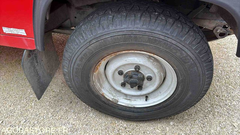 SUV/ Todoterreno LAND ROVER DÉFENDER 130 113 979 Kms - 2000 - 5949 WQ 74