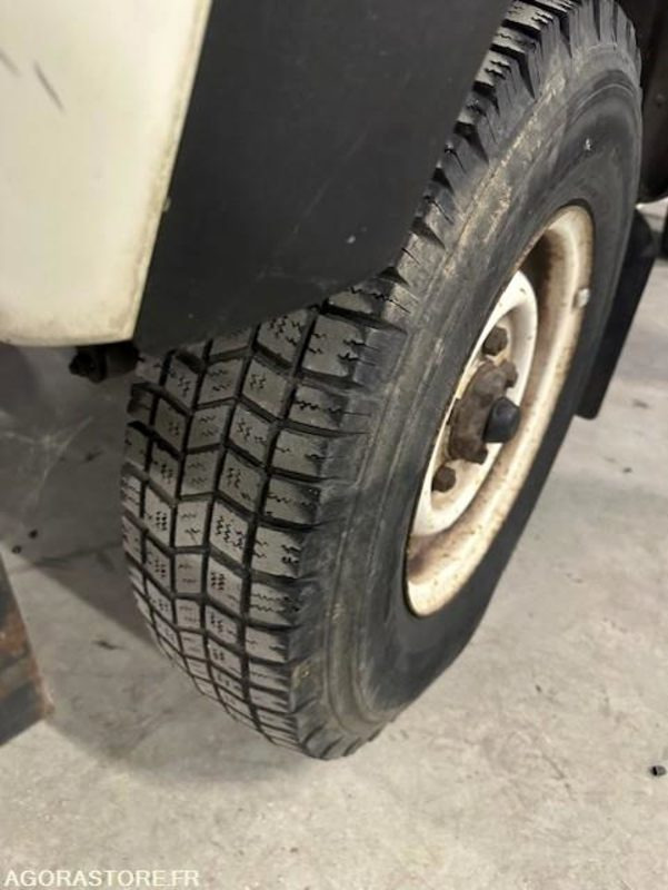 SUV/ Todoterreno LAND ROVER DEFENDER I 110 2.5 Td5 Pickup 122cv BA-266-HR