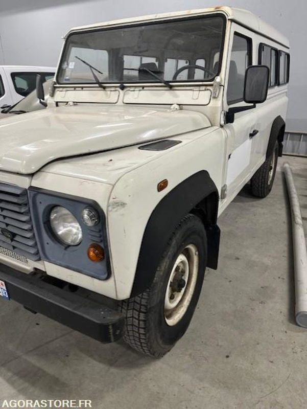 SUV/ Todoterreno LAND ROVER DEFENDER I 110 2.5 Td5 Pickup 122cv BA-266-HR