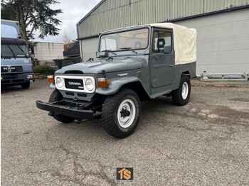 Coche Toyota Land Cruiser  BJ46 DIESEL - 4X4 - SOFTTOP - OLDTIMER - SPECIAL - TOP!: foto 1