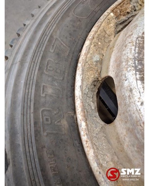 Neumático para Camión Bridgestone Occ Band 225/70R19.5 Bridgestone R187: foto 3