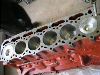 Bloque de cilindros para Maquinaria de construcción CNH / Ford 82850334: foto 1