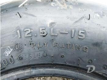 Neumáticos y llantas Firestone 12.5L-15: foto 1