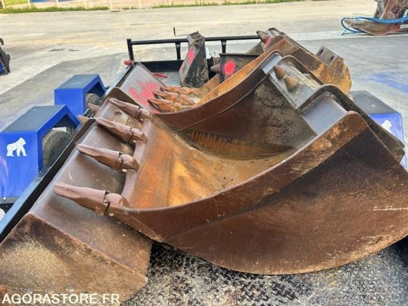 Recambio LOT DE 3 GODETS + 3 PLATINES + 1 ATTACHE RAPIDE HYDRAULIQUE MECALAC 12/14MTX