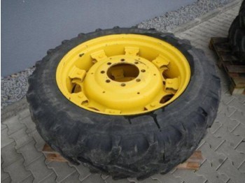 Kleber 270/95 R32 und 270/95 R48 zu John Deere 6120SE - Neumático