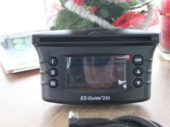 Steyr EZ-Guide 250 mit AG 15 Antenne - Sistema de navegación