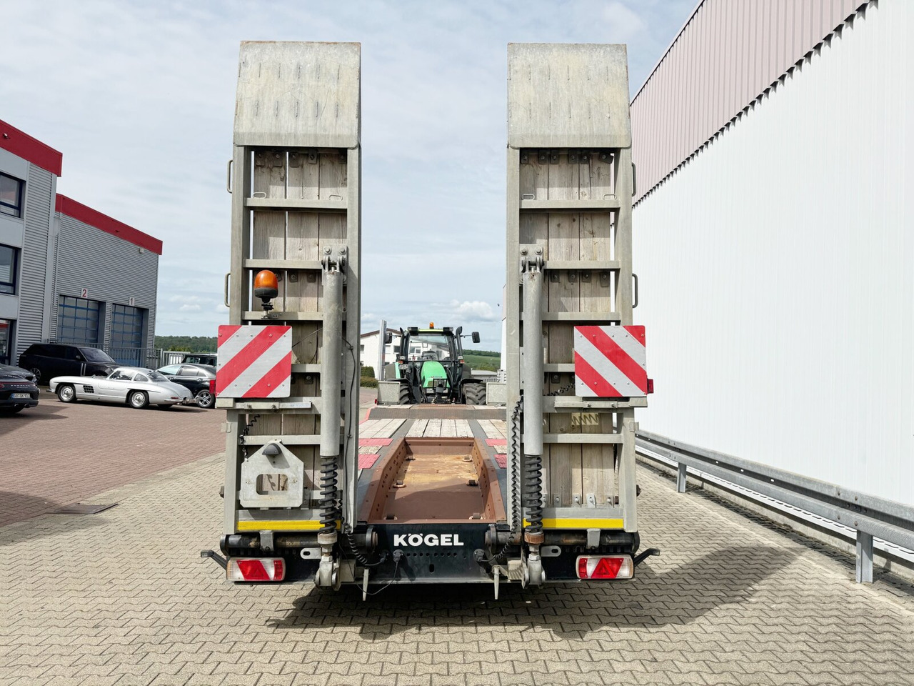 Remolque góndola rebajadas para transporte de equipos pesados Kögel AT 30 AT 30, Verbr. auf 3m, Baggerstielmulde: foto 10
