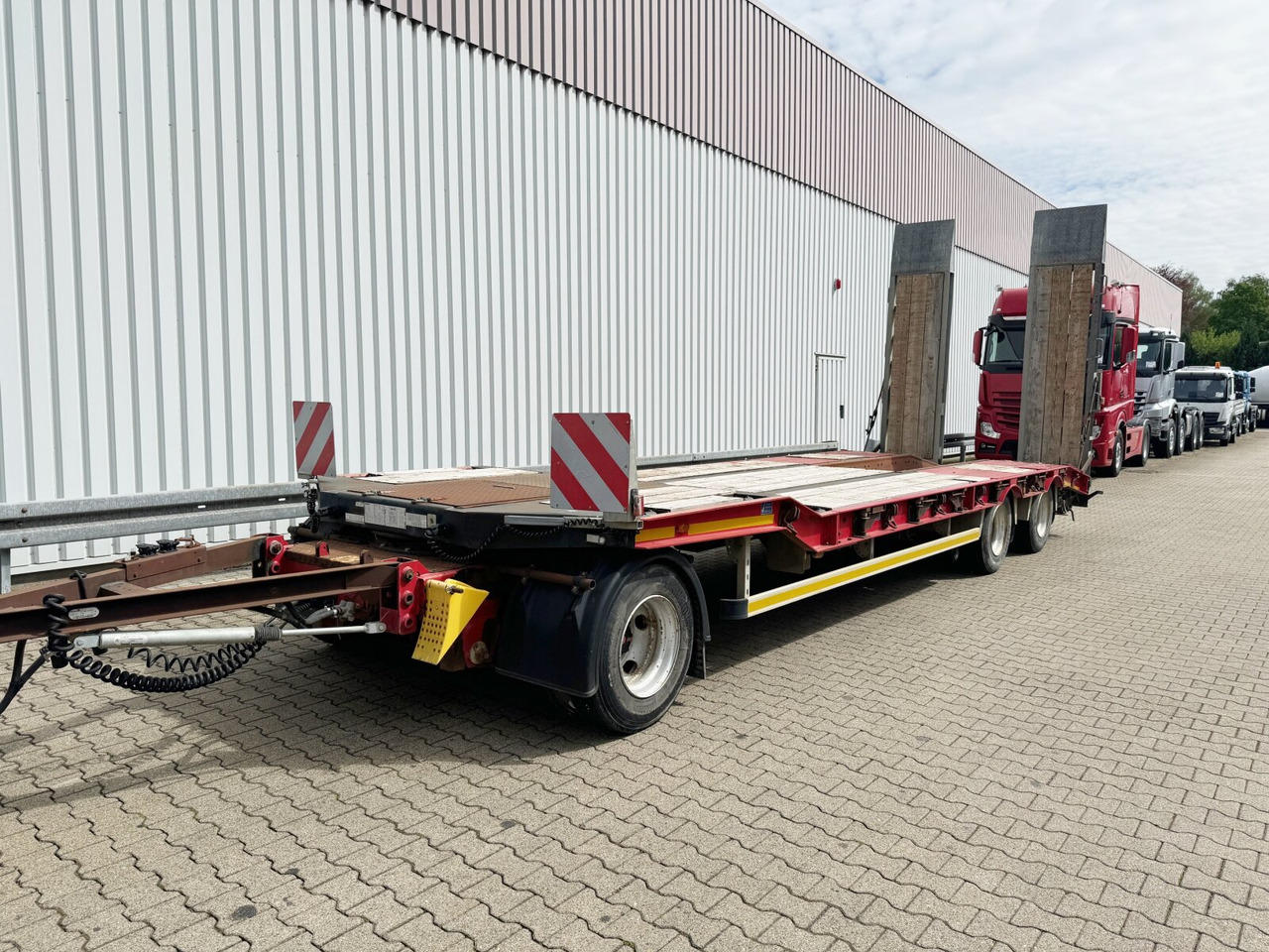 Remolque góndola rebajadas para transporte de equipos pesados Kögel AT 30 AT 30, Verbr. auf 3m, Baggerstielmulde: foto 7
