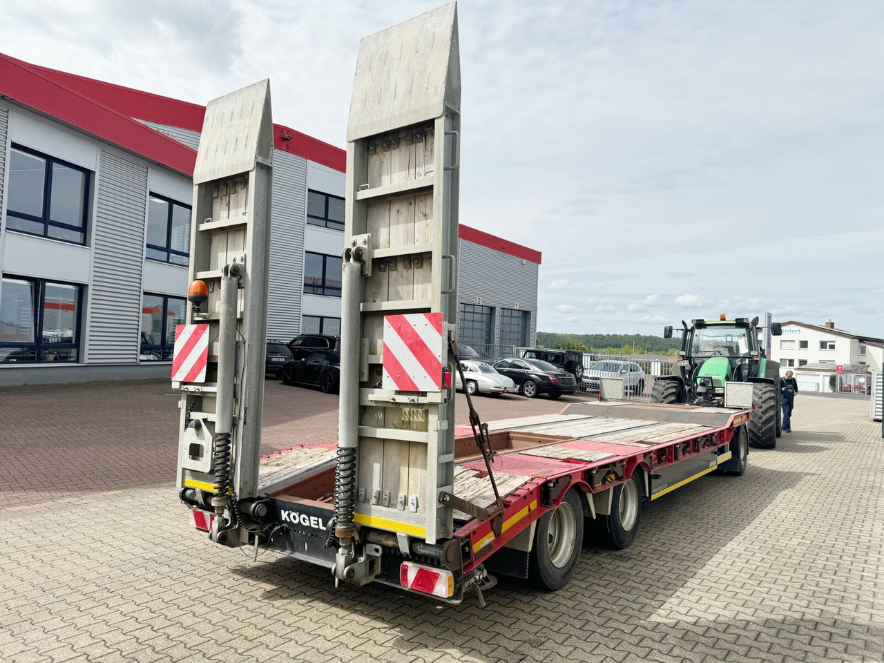 Remolque góndola rebajadas para transporte de equipos pesados Kögel AT 30 AT 30, Verbr. auf 3m, Baggerstielmulde: foto 11