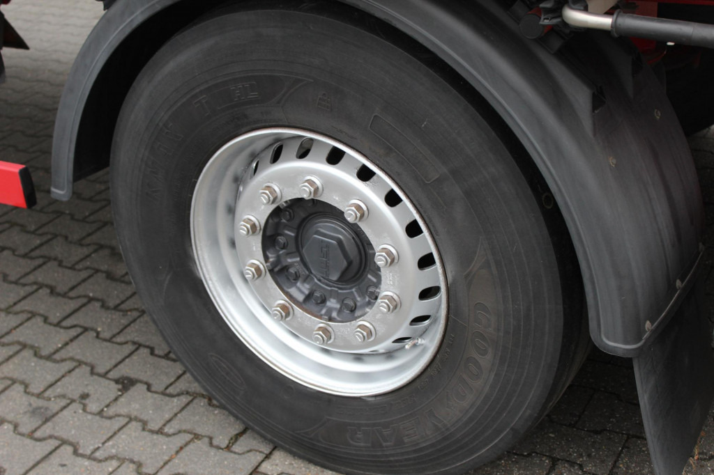 Remolque caja cerrada Geidobler koffer 2-Achser JOST