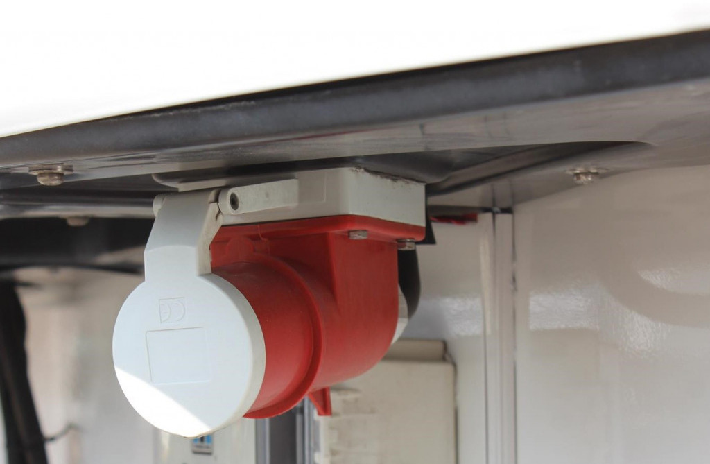 Remolque frigorífico Chereau 3-Achser Kühlanhänger   CV 1350   Türen   FRC