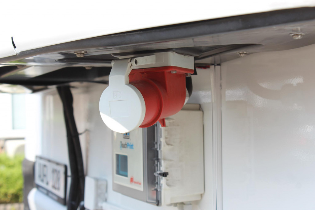 Remolque frigorífico Lamberet Thermo King SLXe 100  2,6h  Strom  Tür