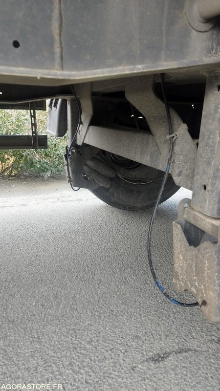 Remolque SEMI TROUILLET 3ESS PLSC HAYON - 2013 - CY-148-GF