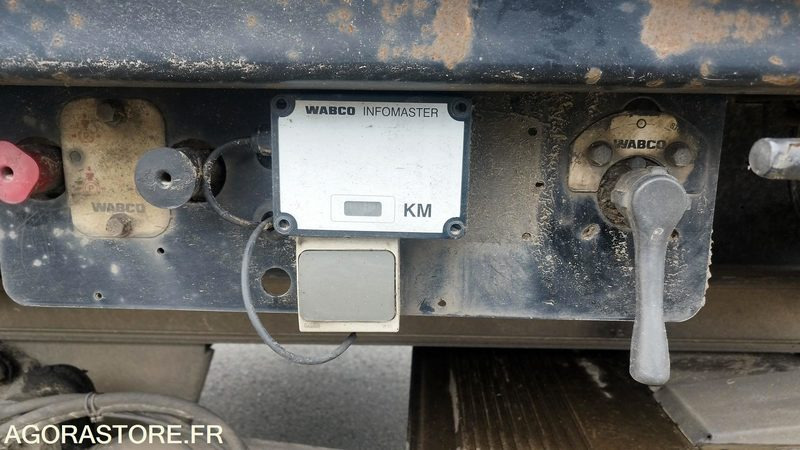 Remolque SEMI TROUILLET 3ESS PLSC HAYON - 2013 - CY-148-GF