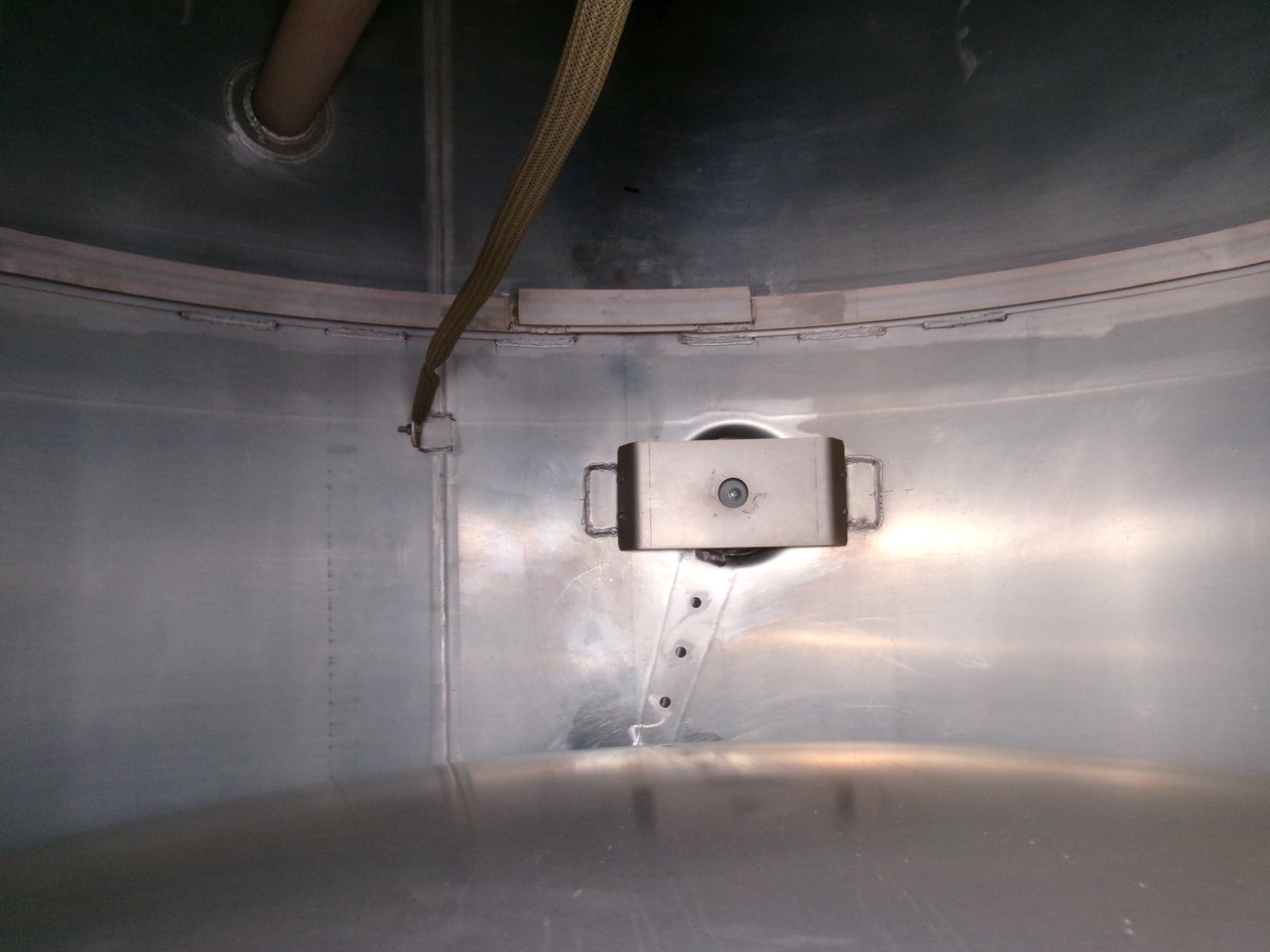Semirremolque cisterna para transporte de combustible L.A.G. Fuel tank alu 44.5 m3 / 6 comp + pump: foto 31