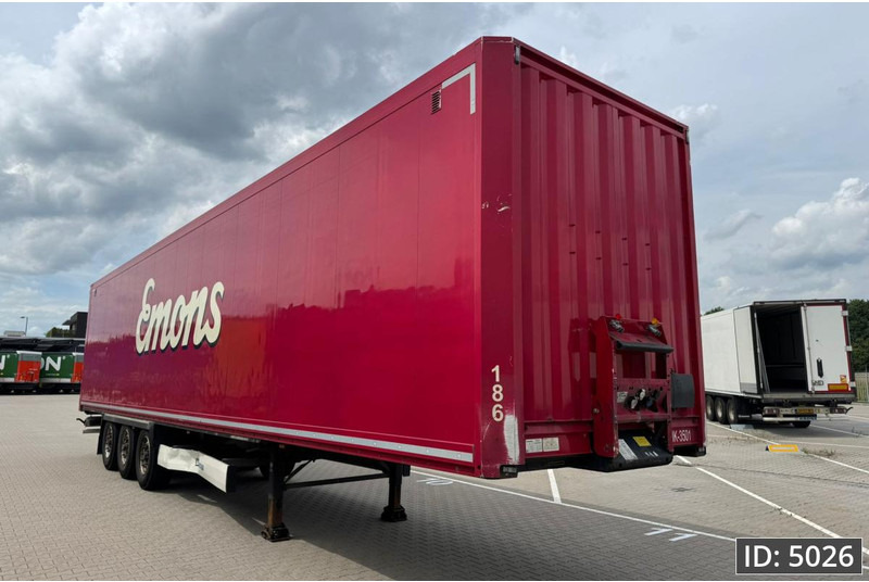 Semirremolque caja cerrada Krone SD / Disk brakes / Double stock