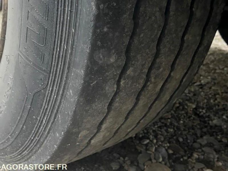 Semirremolque caja cerrada SEMI REMORQUE SAMRO - FOURGON - 2008