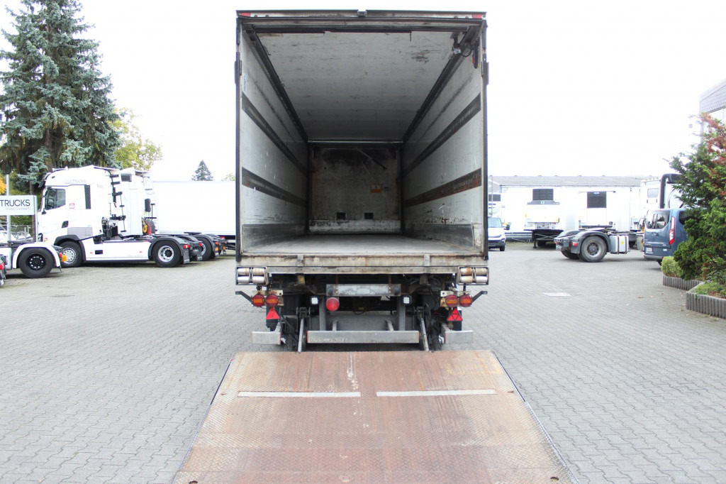 Semirremolque frigorífico SCHMITZ CV 1350 Blumenbreite LBW Lenkachse